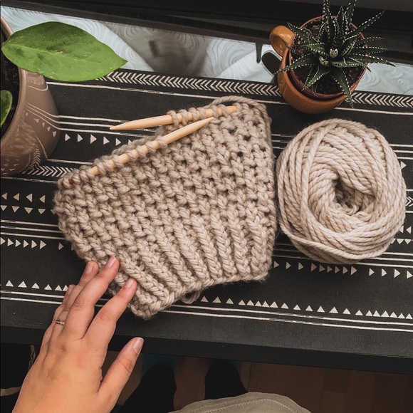 CREAM handmade knit beanie. - Picture 2 of 2